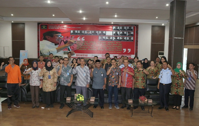 4foto bareng