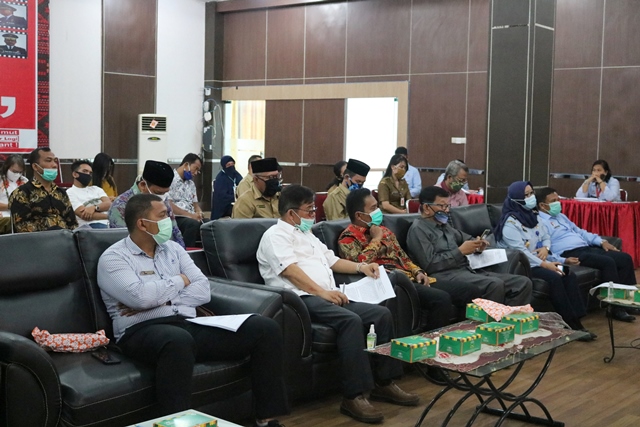 ZZProkumda Humbang Hasundutan Tentang Insentif Tenaga Pendidik Pada Pendidikan Nonformal Bidang Keagamaan Dan Aliran Kepercayaan Berperspektif HAM3