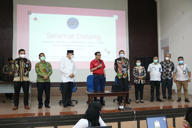 menteri tinjau cpns4