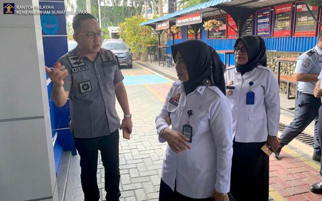 Kadivmin dan Kadivim Kanwil Kemenkumham Sumut Dampingi Kunjungan Inspektur Wilayah V ke Imigrasi Medan1