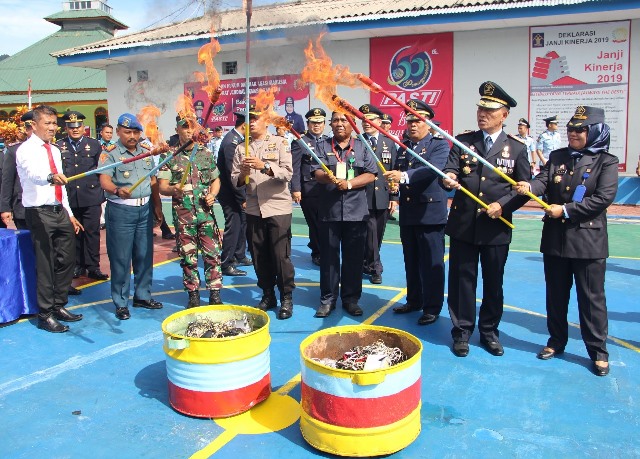 Penghargaan Kepada Petugas Dan UPT Pemasyarakatan Yang Berprestasi12