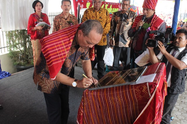 Pentahbisan dan Peresmian Gereja GBKP Runggun Perumnas Simalingkar2