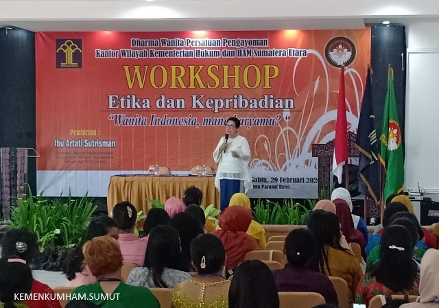 Perempuan Yang Berhasil Mempunyai Dedikasi Yang Tinggi1