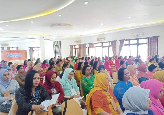 Perempuan Yang Berhasil Mempunyai Dedikasi Yang Tinggi2