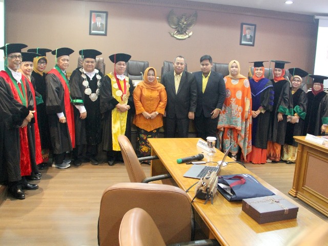 Sri Puguh Utami Hadiri Ujian Promosi Doktor10