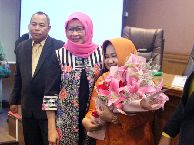 Sri Puguh Utami Hadiri Ujian Promosi Doktor11