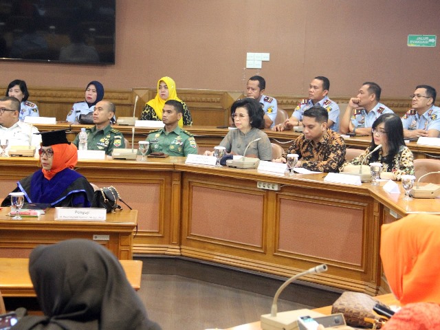 Sri Puguh Utami Hadiri Ujian Promosi Doktor5