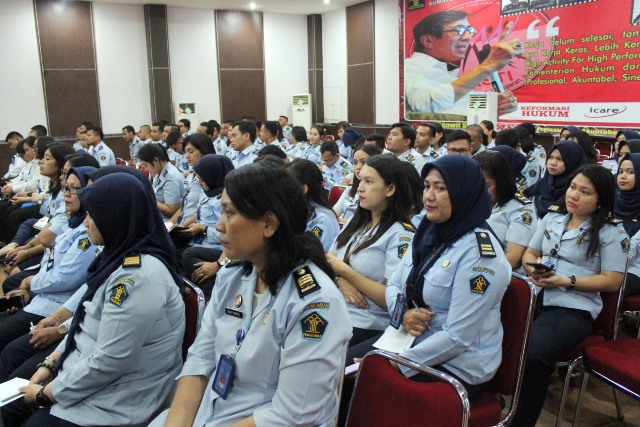 Sutrisman Berikan Arahan Mengenai Persiapan Ujian SKD6