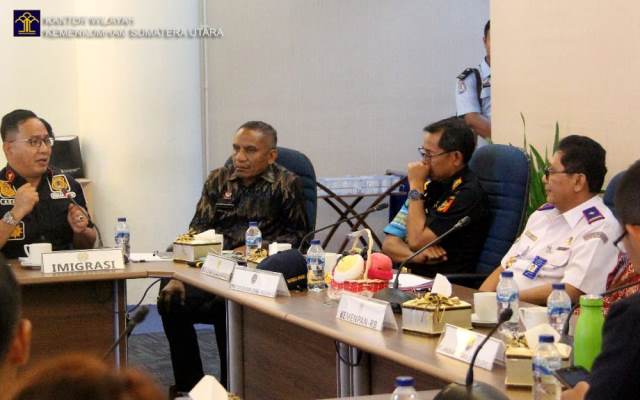 Tim KEMENPAN RB Monitoring dan Evaluasi Pembangunan Zona Integritas Kawasan Bandara Kualanamu dan Pelabuhan Belawan1