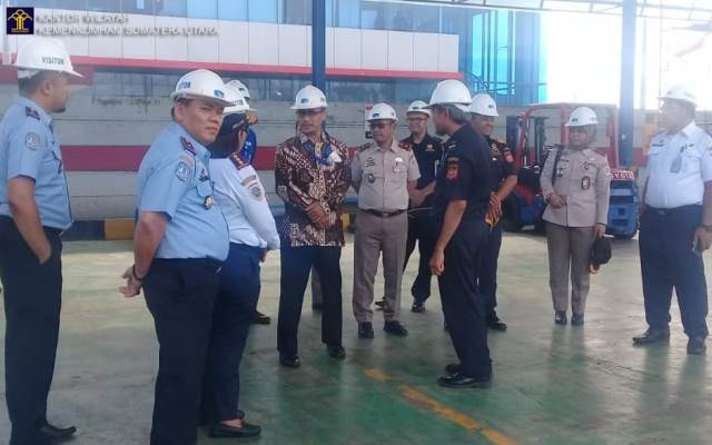 Tim KEMENPAN RB Monitoring dan Evaluasi Pembangunan Zona Integritas Kawasan Bandara Kualanamu dan Pelabuhan Belawan4