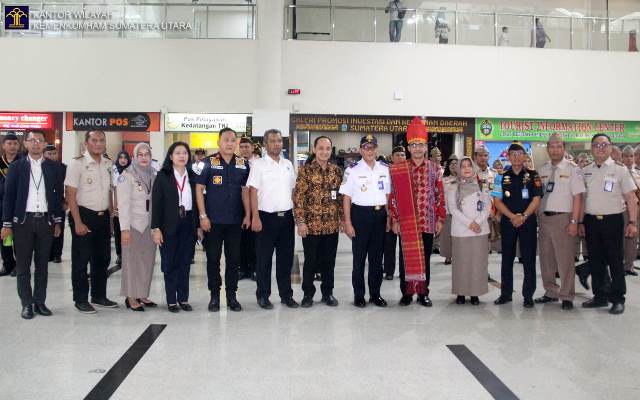 Tim KEMENPAN RB Monitoring dan Evaluasi Pembangunan Zona Integritas Kawasan Bandara Kualanamu dan Pelabuhan Belawan6