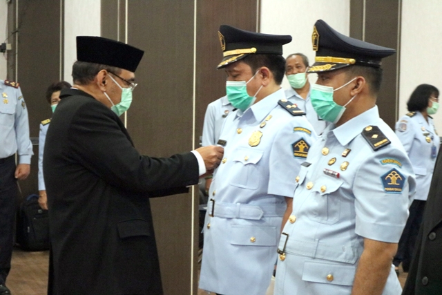 ZZPejabat Administrasi Jabatan Fungsional Tertentu Pengganti Antar Waktu Majelis Pengawas Daerah Notaris dan Penyidik Pegawai Negeri Sipil9