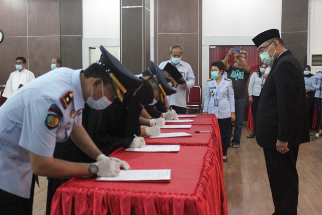 ZZPejabat Administrasi Pengganti Antar Waktu Majelis Pengawas Daerah Notaris PPNS dan Sumpah Setia Pewarganegaraan2