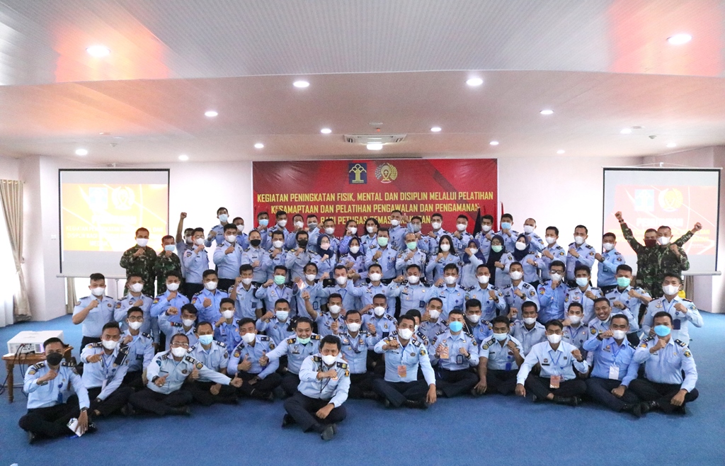 ZZZLaksanakan Tupoksi Sesuai SOP10