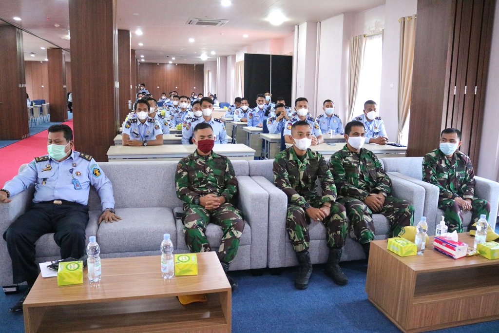 ZZZLaksanakan Tupoksi Sesuai SOP3