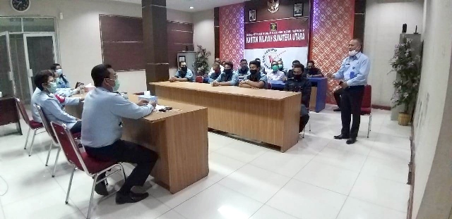 ZZZRangka Meningkatkan Pelayanan Publik dan Mewujudkan WBKWBBM Kanwil Kemenkumham Sumut Berikan Pengarahan Kepada Office Boy dan Satpam5