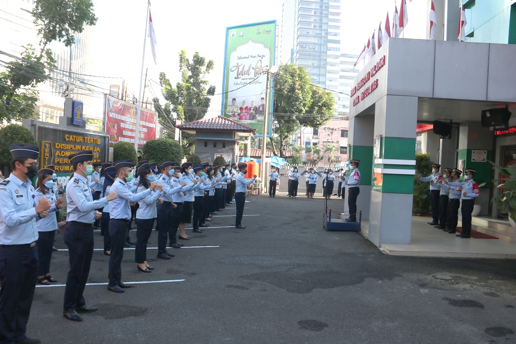 ZZZSemangat Pegawai Raih Predikat WBK6