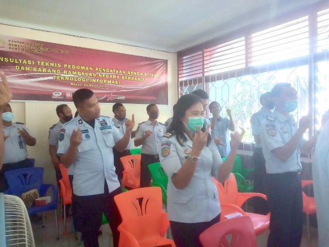 ZZZSosialisasi Aplikasi SIMPEG Kadiv Administrasi Lakukan Kunjungan Ke Rumah Penyimpanan Benda Sitaan Negara Medan5