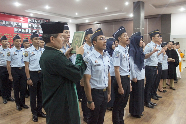 zKakanwil Lantik Dan Ambil Sumpah Pegawai Negeri Sipil4