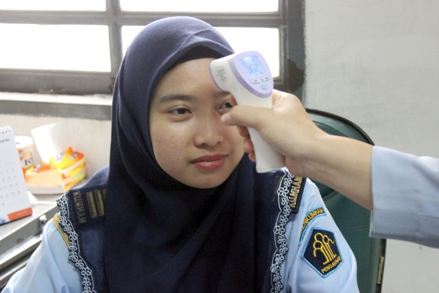 zPegawai Kanwil Sumut Wajib Ikuti Body Thermal Check8