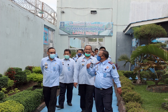 zPenguatan Satker Menuju WBKWBBM Kakanwil Kunjungi Lapas Binjai7