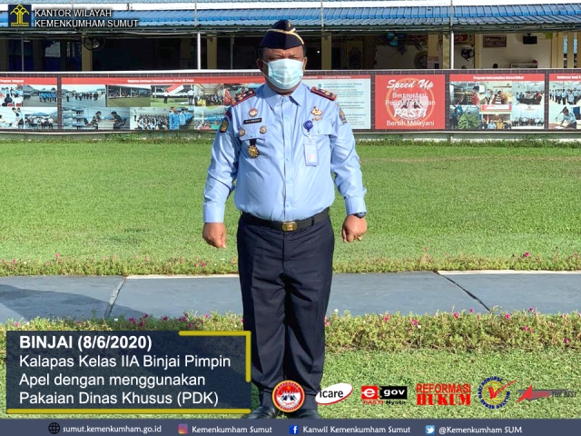 zPimpin Apel dengan menggunakan Pakaian Dinas Khusus PDK